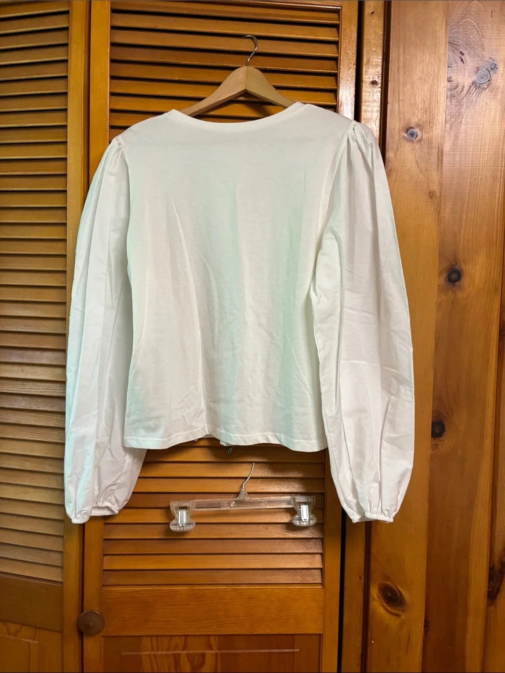 Zara Cream-Trim White Puff Sleeve Top length 21”pit to pit 19”sleeves 24”